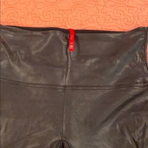 Spanx Faux Leather leggings size Large